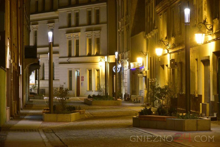 Rezydencja Marzec Гнезно Екстер'єр фото
